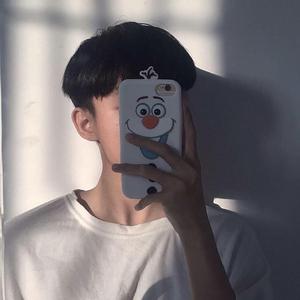 日本小伙在中国餐厅打到小女孩
