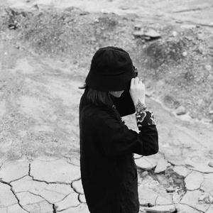 日本小伙在中国餐厅打到小女孩
